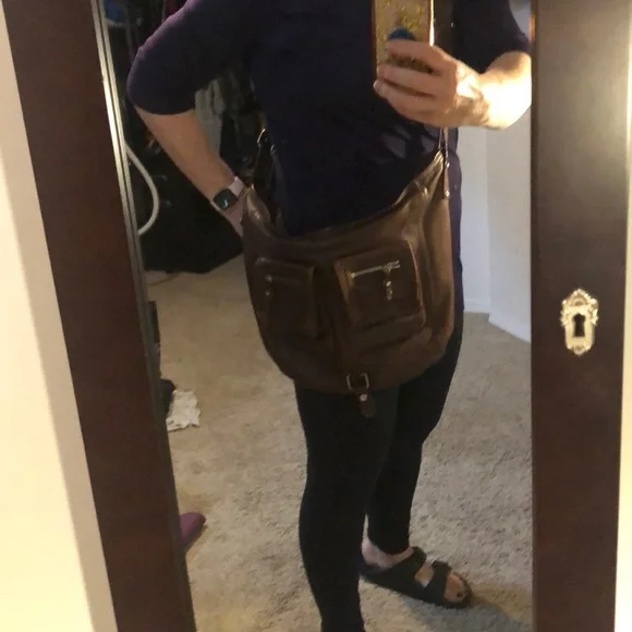 Theory Brown Leather Crossbody Bag with Sophisticated Design - Picture 7 of 12